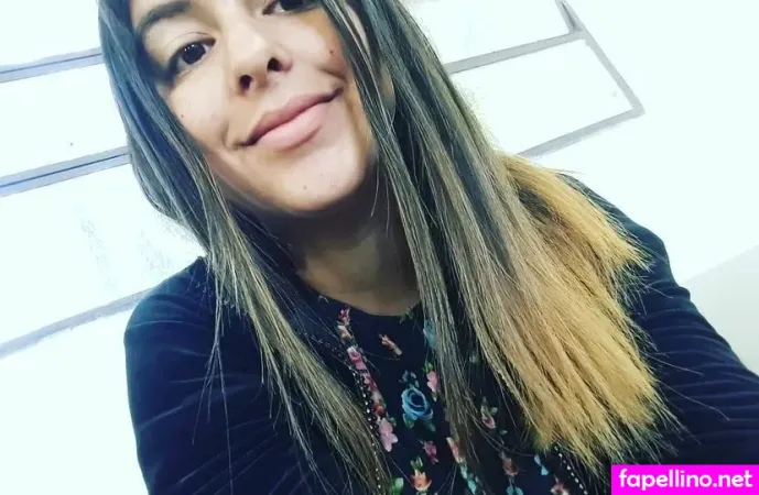 Clara Gonz OnlyFans Thumbnail #y6UGUJmziC