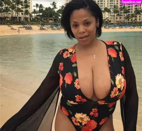 Clara Marie OnlyFans Thumbnail #1gulApNbn2