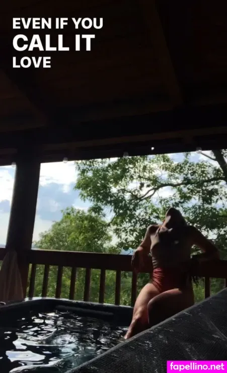 Clara Mitchell OnlyFans Thumbnail #ZKwfSdkdgG