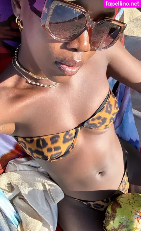 Clara Moneke OnlyFans Thumbnail #bVcXPaQVEc