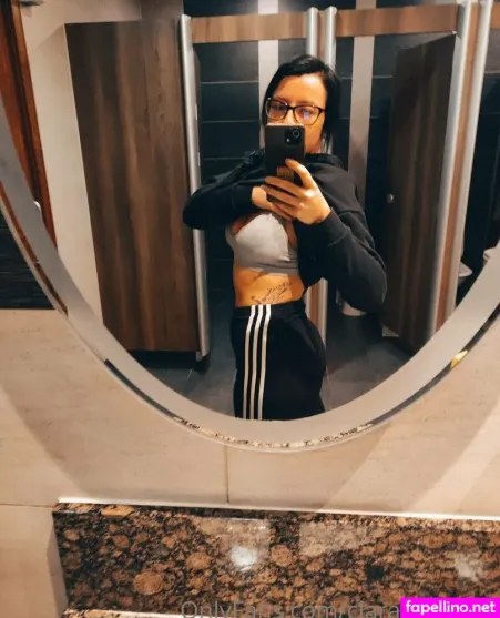 Clarabella Leo OnlyFans Thumbnail #O7PuhpltOw