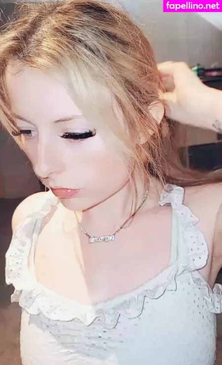 Clarabella OnlyFans Thumbnail #9FtPU7OpqZ