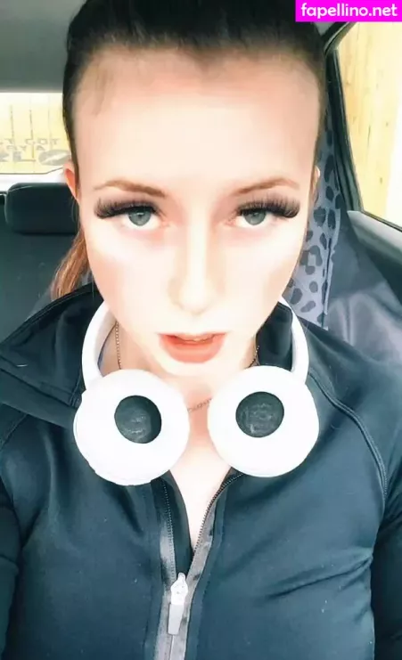 Clarabella OnlyFans Thumbnail #c6fXALy26U