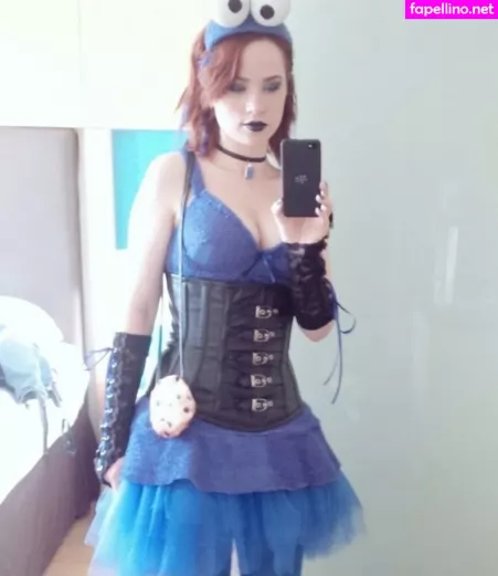 Claracosmiafree OnlyFans Thumbnail #EMMCbxusRr