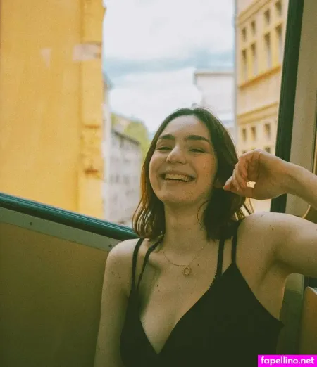 Clararunaway OnlyFans Thumbnail #fbk67hvIHo