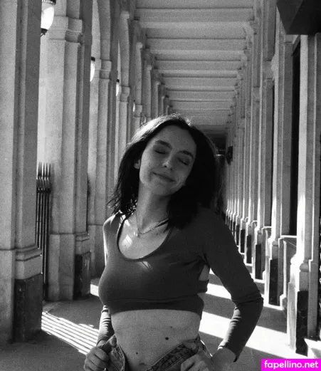 Clararunaway OnlyFans Thumbnail #ubeHlFxFU2