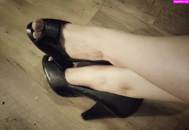 Claratoes OnlyFans Thumbnail #CFnEiF52mB