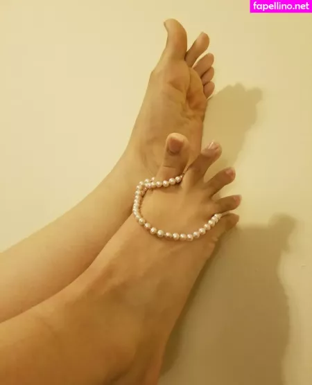 Claratoes OnlyFans Thumbnail #SVnzNNXaZ1