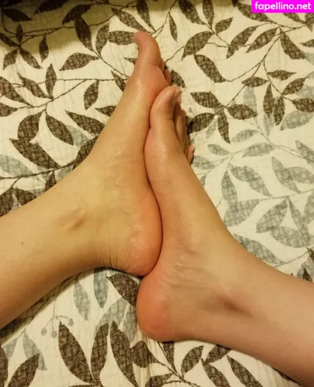 Claratoes OnlyFans Thumbnail #UfYMwpUYgq