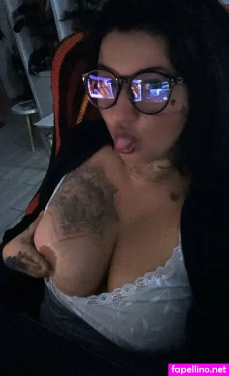 Claratolea OnlyFans Thumbnail #1hQQQxJUft