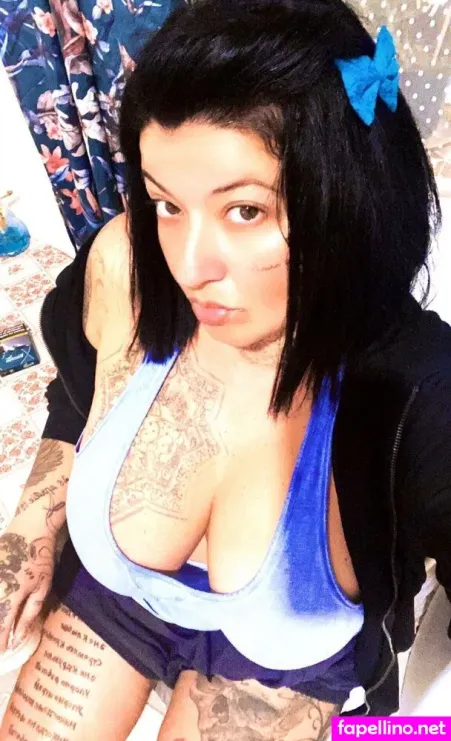 Claratolea OnlyFans Thumbnail #uP2jd2zBjM