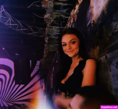 Clare Temerowski OnlyFans Thumbnail #MCCYQGAdiW