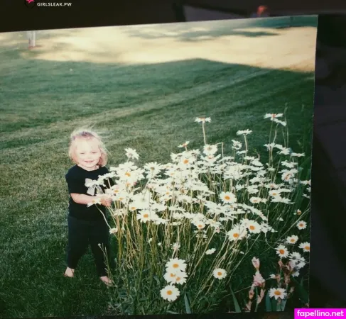 Clare Temerowski OnlyFans Thumbnail #htaK3e0ATr