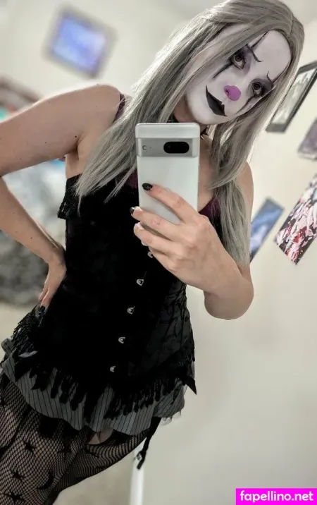 Clarissa Clown OnlyFans Thumbnail #U5mGbvPW0d