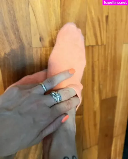 Clarita Feet OnlyFans Thumbnail #9BUlJzktgf