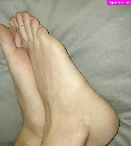 Clarita Feet OnlyFans Thumbnail #q4j615MpB4