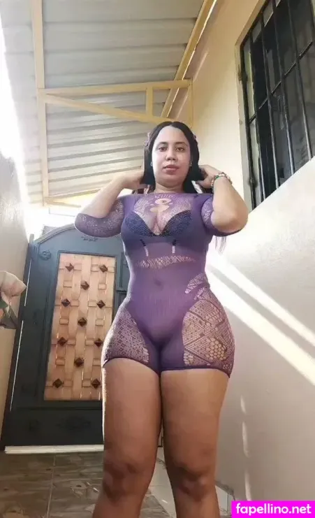 Claritza Martinez OnlyFans Thumbnail #g8No16KSDu