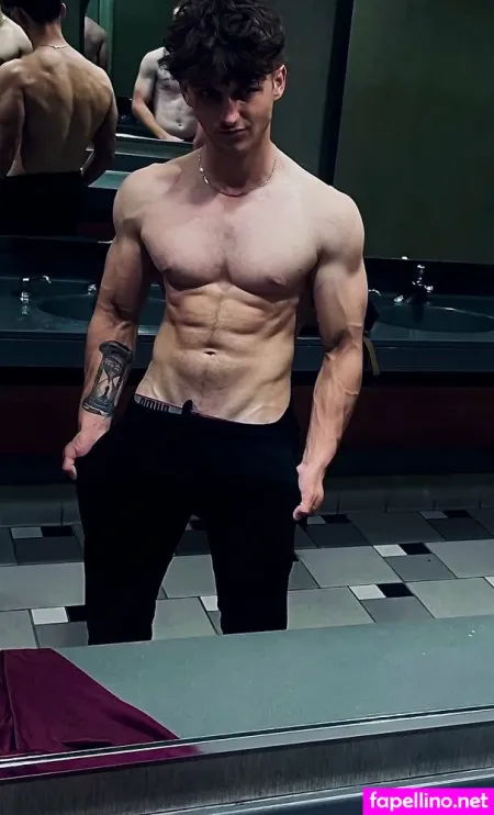 Clark Kent69 OnlyFans Thumbnail #AaVRylnlQ3