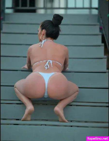 Classynicolevip OnlyFans Thumbnail #4Aq1BnqRW8