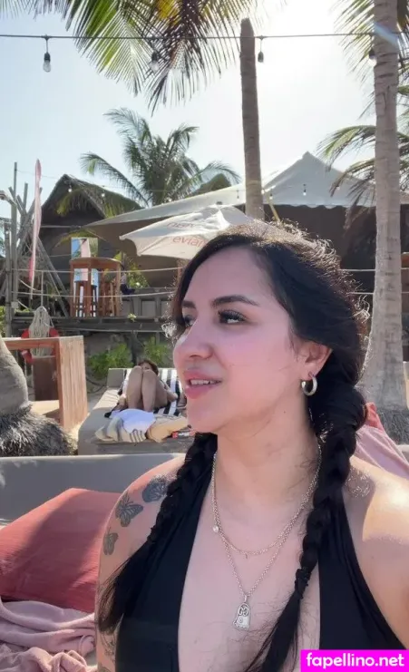 Claudelia Zarate OnlyFans Thumbnail #TpIVH8yFzt