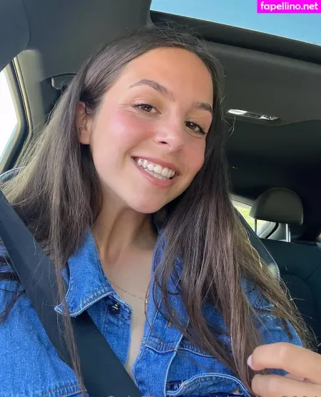 Claudia 2004 OnlyFans Thumbnail #oWo2IUtKDR