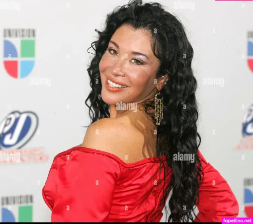 Claudia Lopez OnlyFans Thumbnail #vsqDFSDZjo