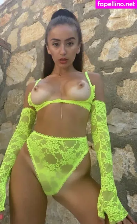 Claudia Roseficial OnlyFans Thumbnail #qX3NHWUbOt
