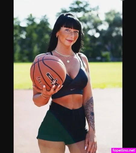 Claudia S OnlyFans Thumbnail #kLkaYndyYe