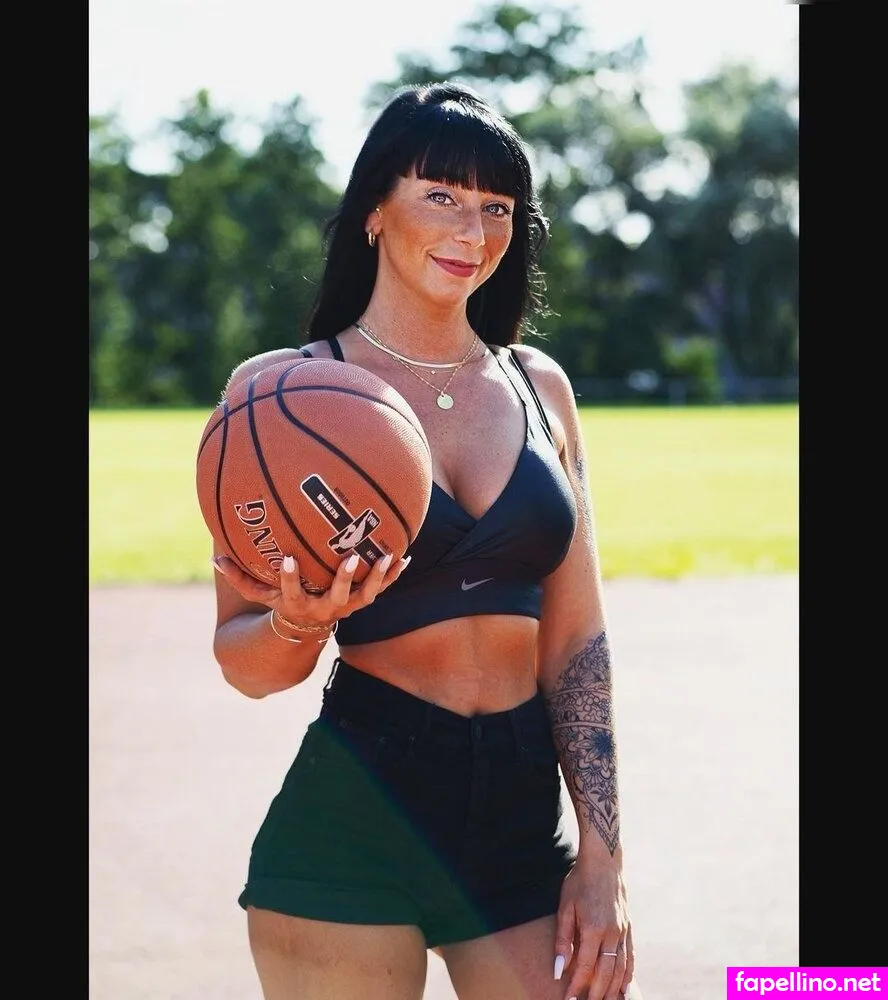 __claudia_s.___ Nude Leaked OnlyFans Photo #kLkaYndyYe