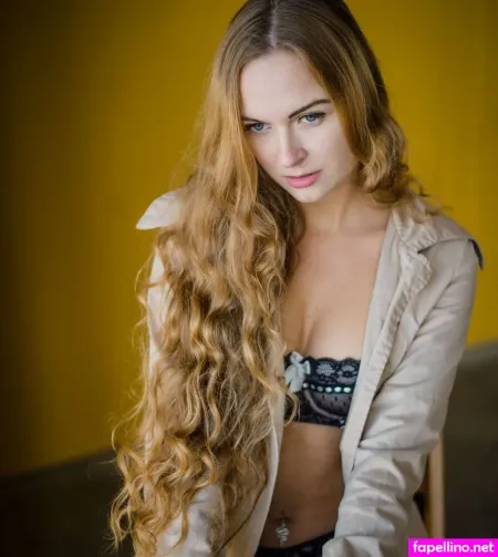 Claudia Struwe Flying Claudia OnlyFans Thumbnail #DWvnJhJnFM