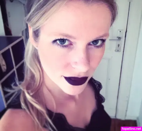 Claudia Swea OnlyFans Thumbnail #I7Rad3vtcI