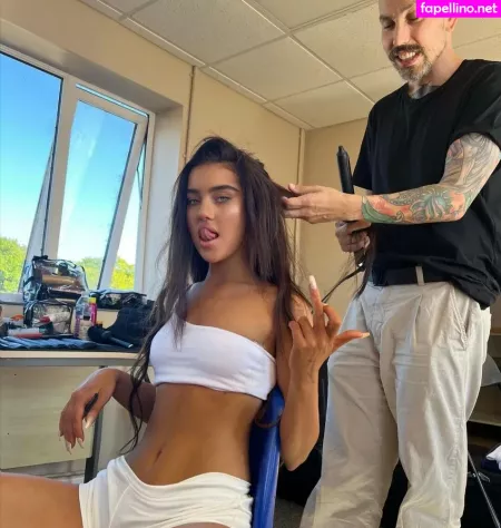 Claudia Valentina OnlyFans Thumbnail #RRz1scIoI8