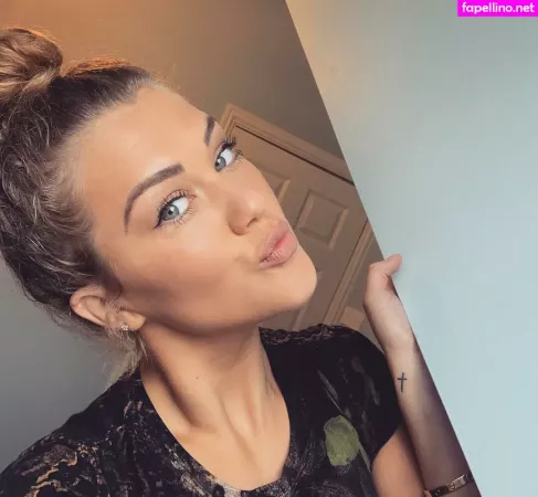 Claudia Valler OnlyFans Thumbnail #boHejMIHkB