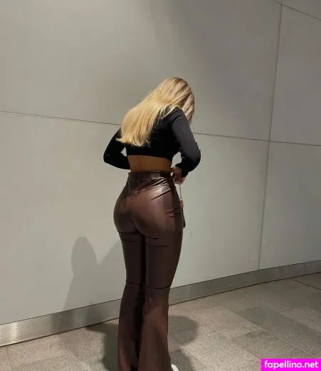 Claudiaisabella OnlyFans Thumbnail #Sawm3IjnDt