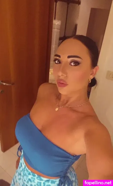 Claudialandini OnlyFans Thumbnail #4CGx51udGW