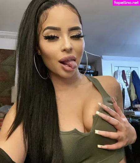 Claudiamolina A OnlyFans Thumbnail #Hj9FsSDgtA