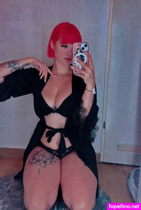 Claudianathaliee OnlyFans Thumbnail #YOs8bMttXg