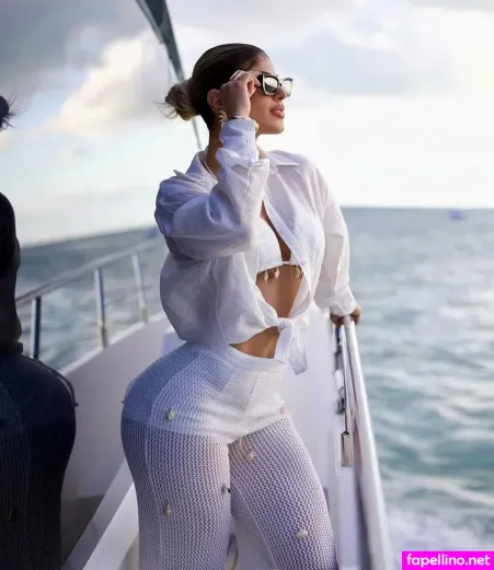 Claudiiaofficial OnlyFans Thumbnail #7qWMTCGBRp