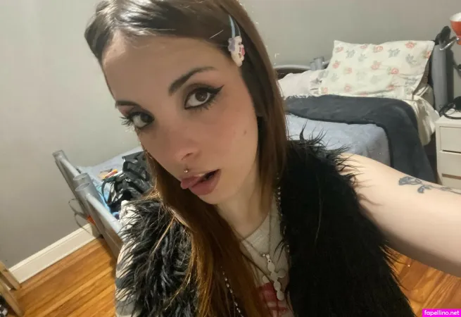 Clearlyyclaire OnlyFans Thumbnail #Kv3sYFqcwz