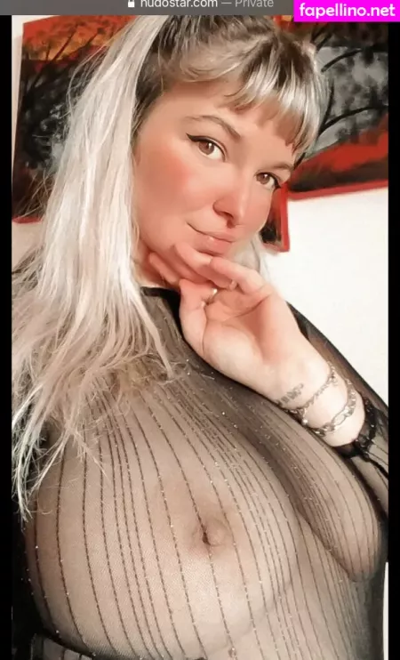 Clemenbujazha OnlyFans Thumbnail #jX7Qn5ObgJ