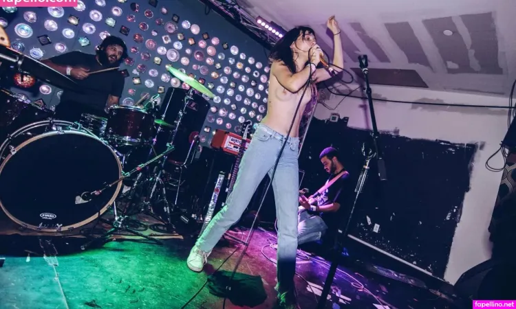 Clementine Creevy OnlyFans Thumbnail #63kFWzNPC9