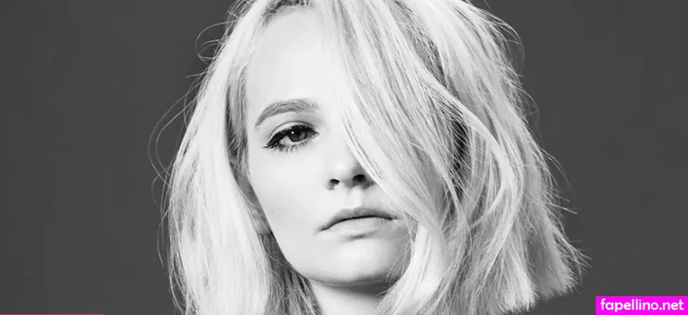 Clementine Creevy OnlyFans Thumbnail #WcVTBLapNs