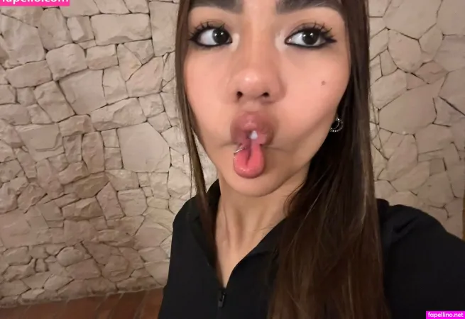 Clementinexoxo OnlyFans Thumbnail #YOqQ2sRsfy