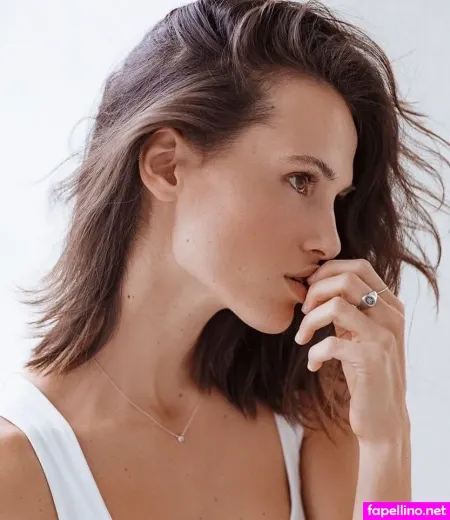 Cleo Abram OnlyFans Thumbnail #MTQtS6BEyE