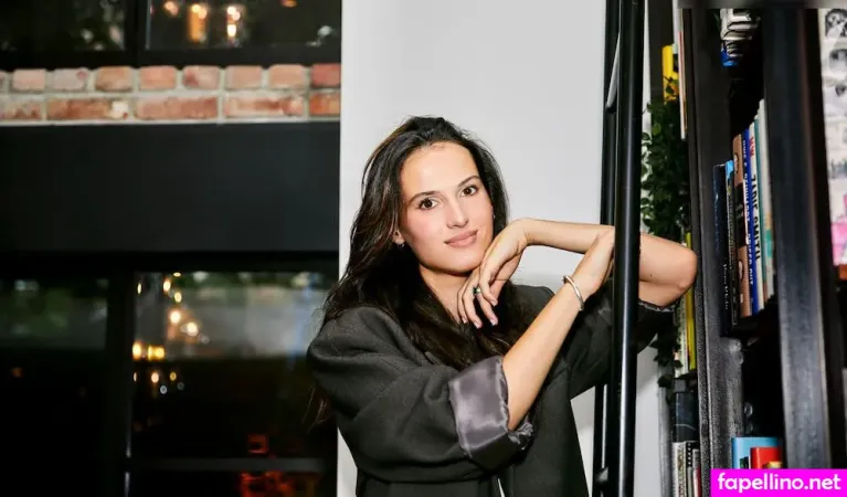 Cleo Abram OnlyFans Thumbnail #SxGfr9s7o2