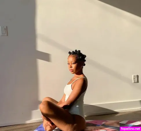 Cleopatra Lee OnlyFans Thumbnail #mgp7axTqFL