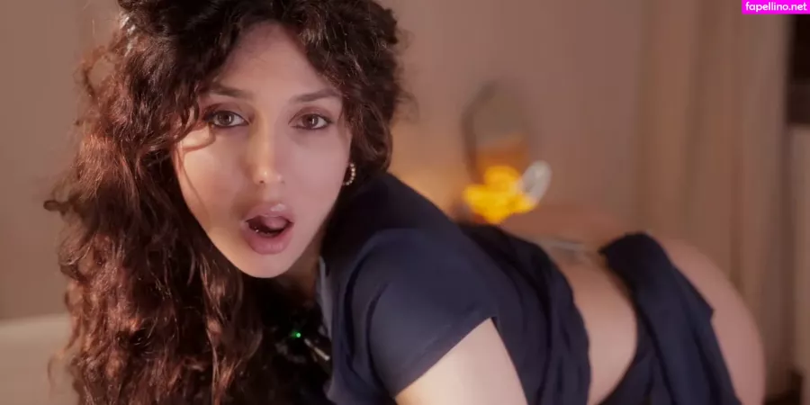 Cleopatra Sinns OnlyFans Thumbnail #t8xONdoCmp