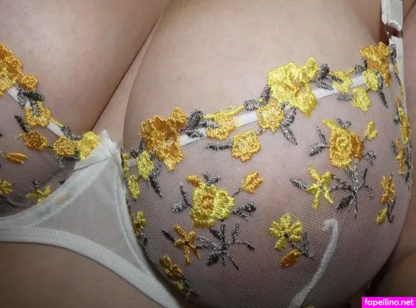Cloclo2203 OnlyFans Thumbnail #XtVxSVZKjP