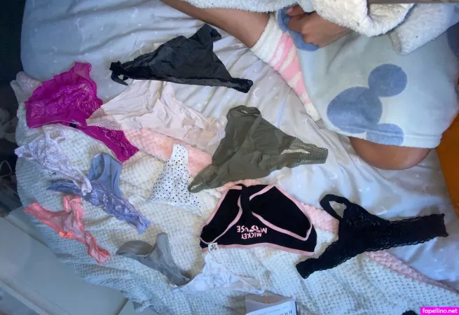 Cloegreyx OnlyFans Thumbnail #h4kEekPzGQ