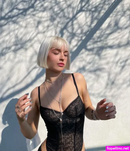 Clotilde Gauneau OnlyFans Thumbnail #Gc4D5Oec09